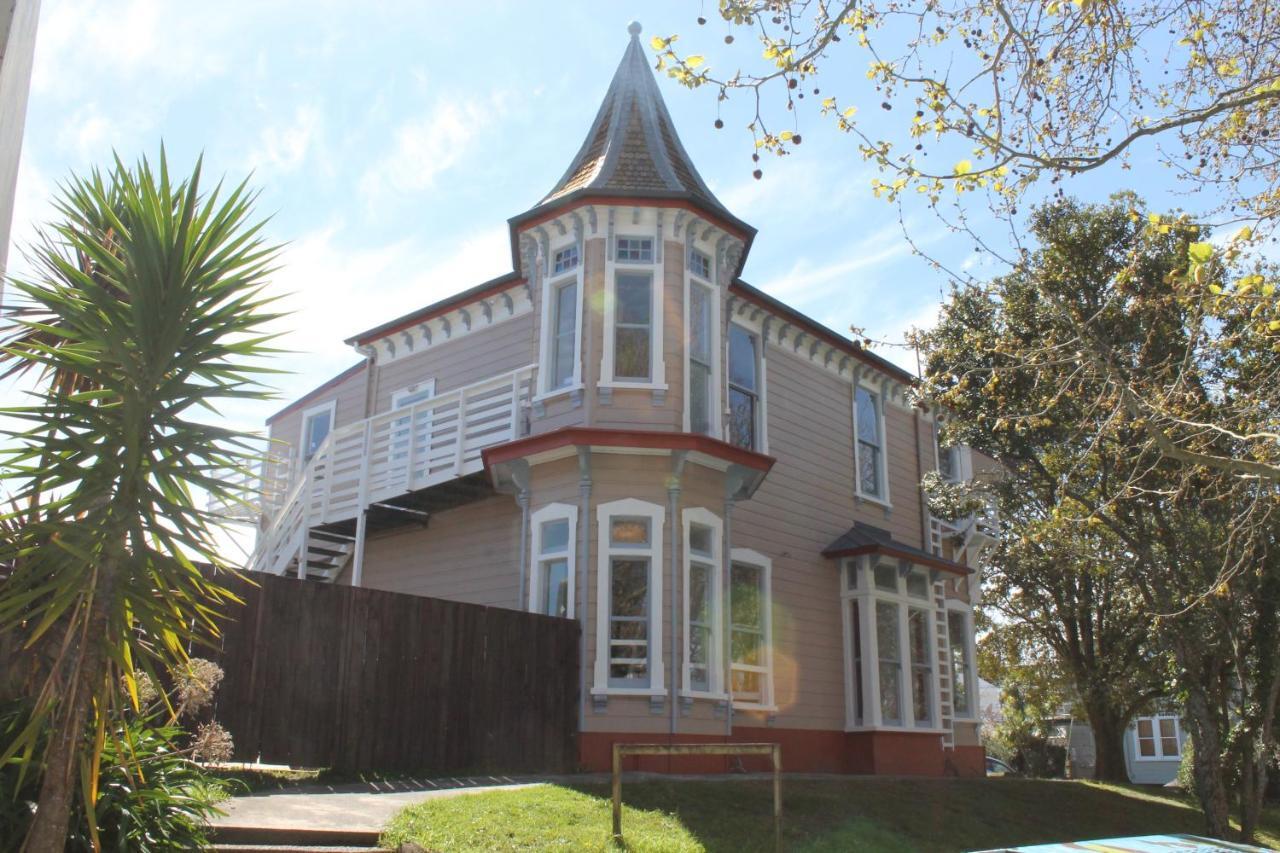 Haka Lodge Ponsonby Оукланд Екстериор снимка