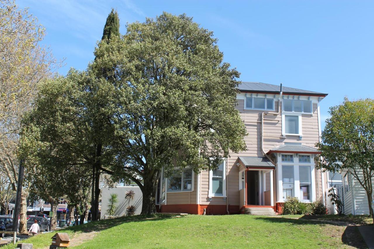Haka Lodge Ponsonby Оукланд Екстериор снимка